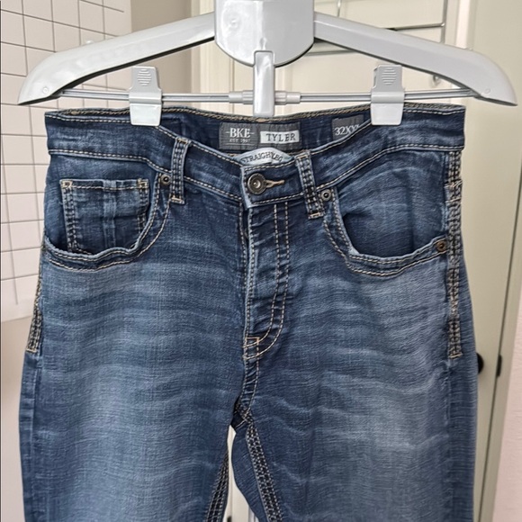 BKE straight Blue Jeans with Natural Fading - Picture 1 of 6